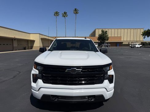 Used 2025 Chevrolet Silverado 1500 Custom AWD/4WD image 2