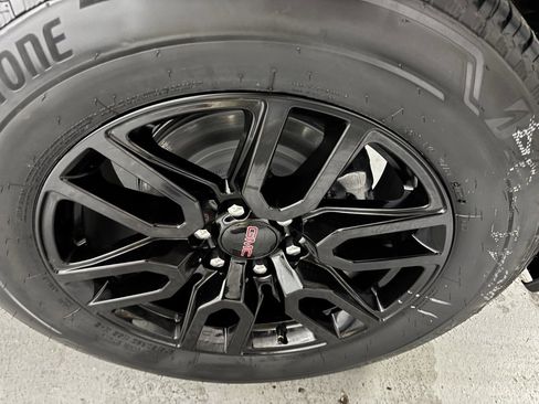 New 2026 GMC Sierra 1500 Elevation image 8