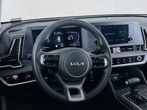 Used 2025 Kia Sportage LX image 18