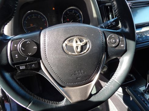Used 2016 Toyota RAV4 XLE image 5