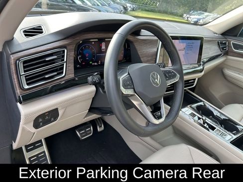 Certified 2025 Volkswagen Atlas SEL Premium R-Line image 23