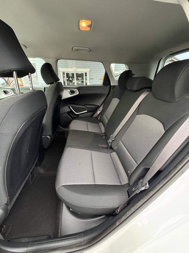 Used 2020 Kia Soul LX FWD image 19