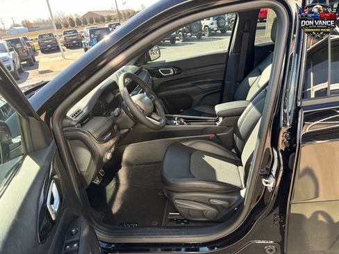 New 2026 Jeep Compass Latitude AWD/4WD image 11