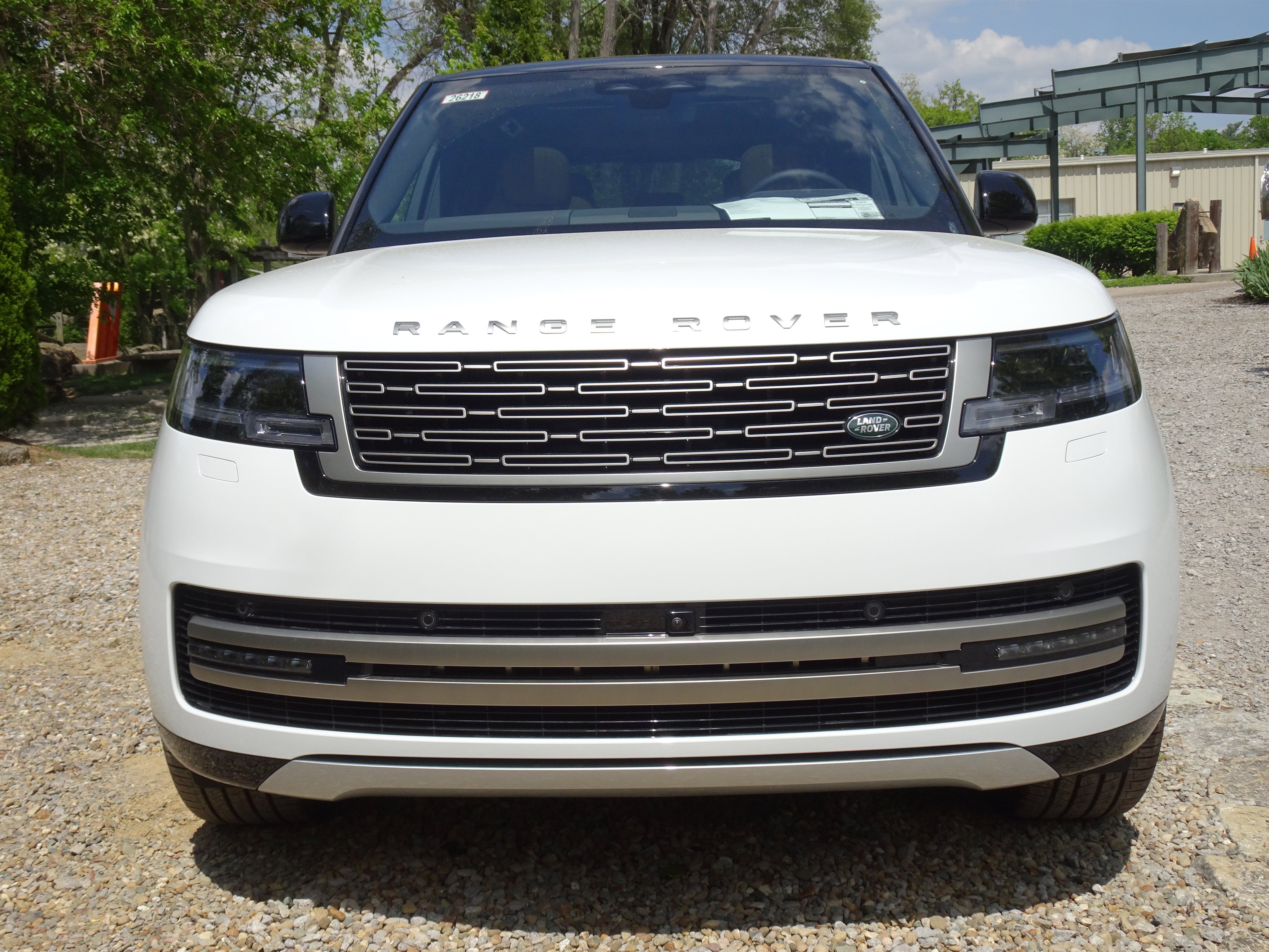New 2026 Land Rover Range Rover Long Wheelbase SE AWD/4WD image 14