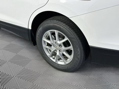 Used 2024 Chevrolet Equinox LS w/ LS Convenience Package AWD/4WD image 37