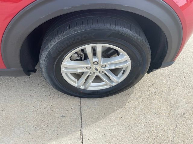 Certified 2023 Ford Explorer XLT AWD/4WD image 2
