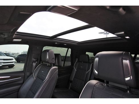 Certified 2024 Cadillac Escalade Sport Platinum w/ LPO, ONYX Package AWD/4WD image 30