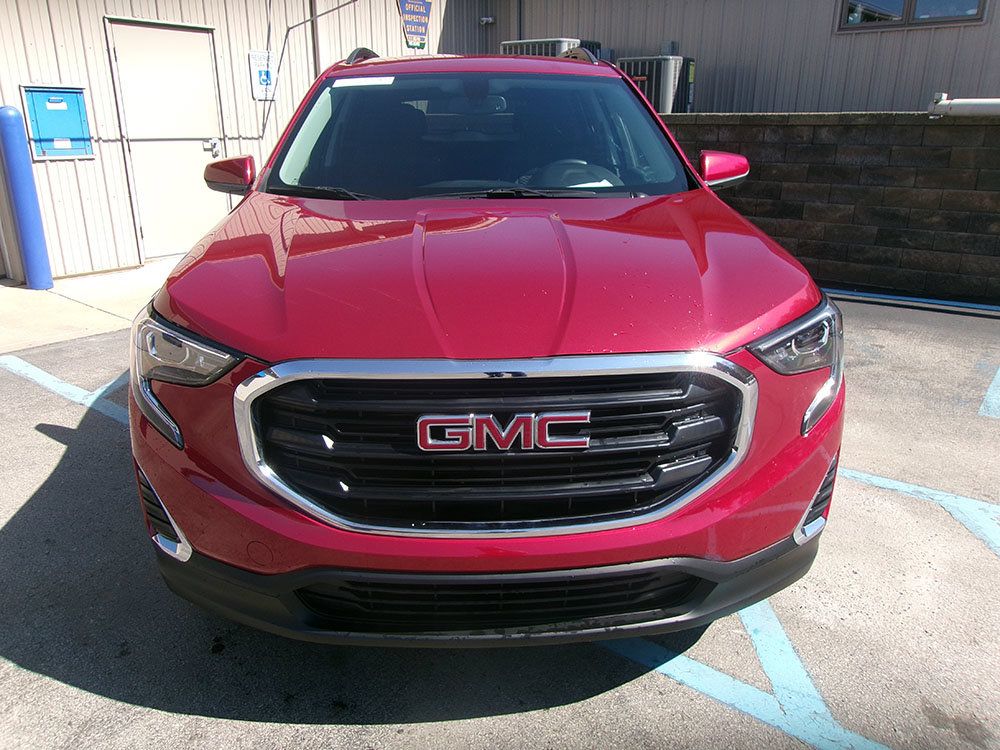 Used 2019 GMC Terrain SLE w/ Driver Convenience Package AWD/4WD image 2