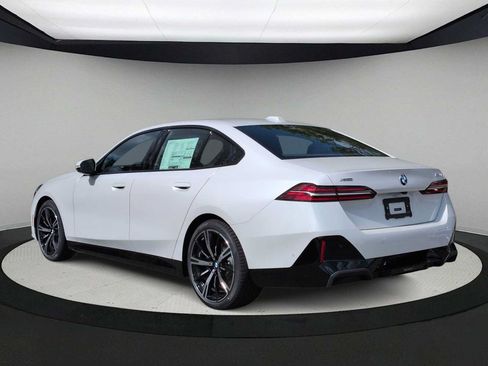 Used 2027 BMW 530i xDrive w/ M Sport Package AWD/4WD image 6
