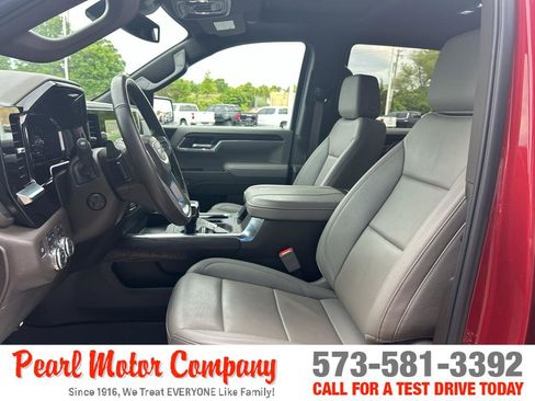 Used 2025 GMC Sierra 1500 SLT w/ SLT Premium Package AWD/4WD image 12