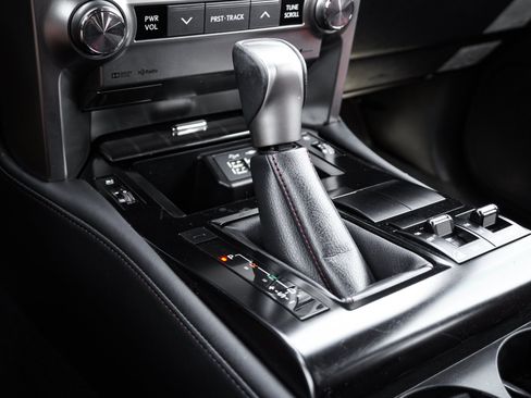 Used 2020 Lexus GX 460 Premium AWD/4WD image 25