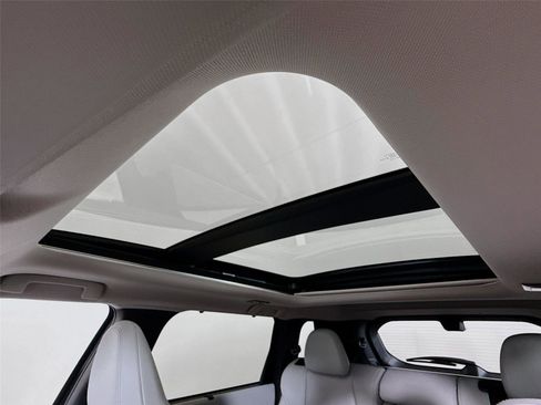 New 2025 Mitsubishi Outlander SEL image 22