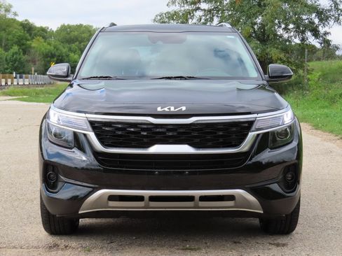 Certified 2023 Kia Seltos EX AWD/4WD image 4