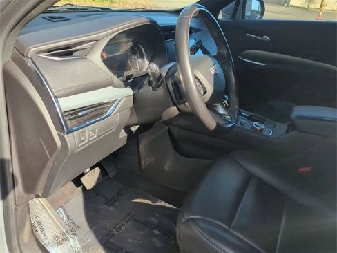 Certified 2023 Cadillac XT4 Premium Luxury image 10