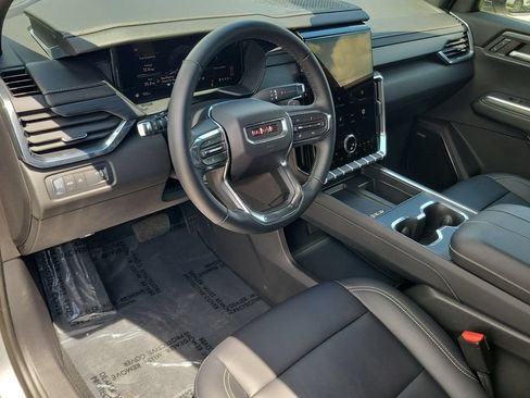 Used 2024 GMC Acadia Elevation w/ Luxury Package FWD image 19