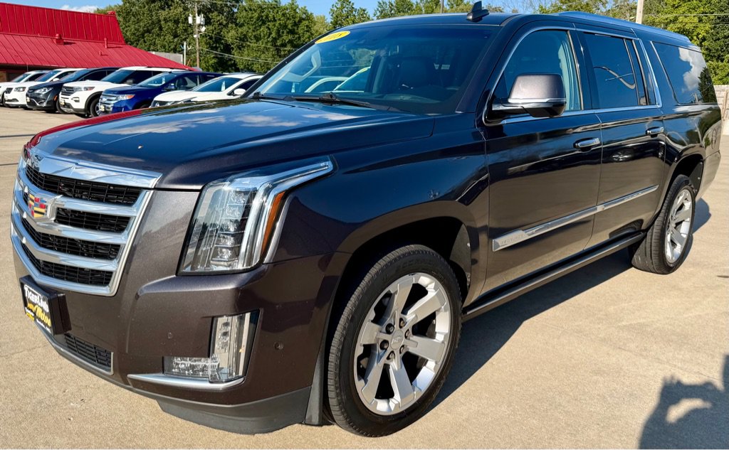 Used 2018 Cadillac Escalade ESV Premium Luxury AWD/4WD image 3