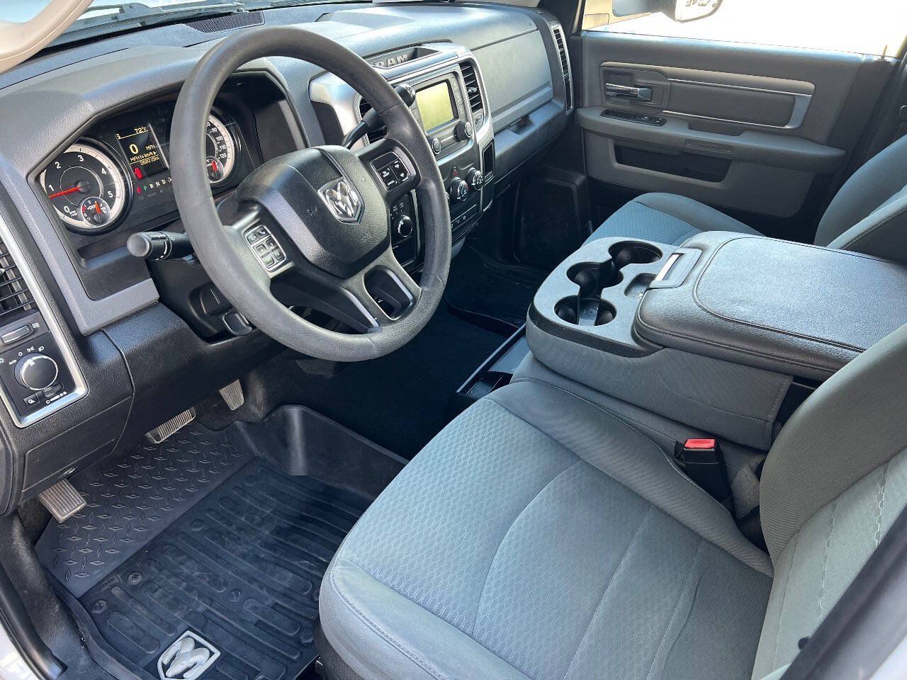 Used 2018 RAM 2500 SLT AWD/4WD image 14
