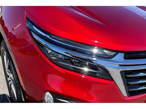 Used 2024 Chevrolet Equinox Premier image 30