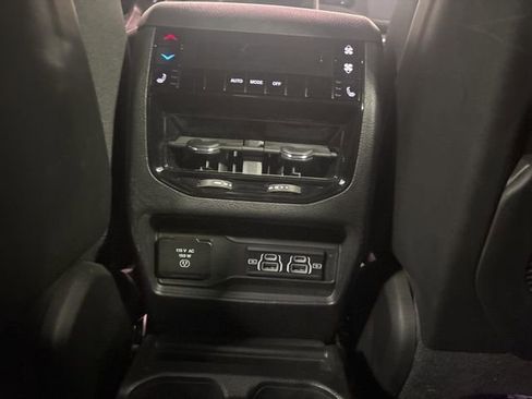 Used 2023 Jeep Grand Cherokee L Overland AWD/4WD image 34