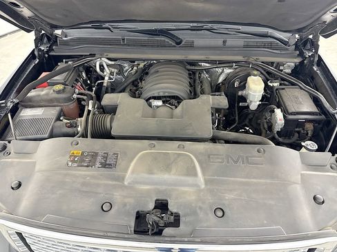 Used 2015 GMC Yukon Denali w/ Premium Package image 34