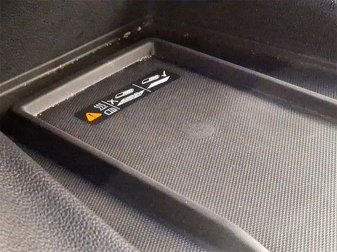 Used 2022 Chevrolet Traverse LT w/ LT Premium Package image 27