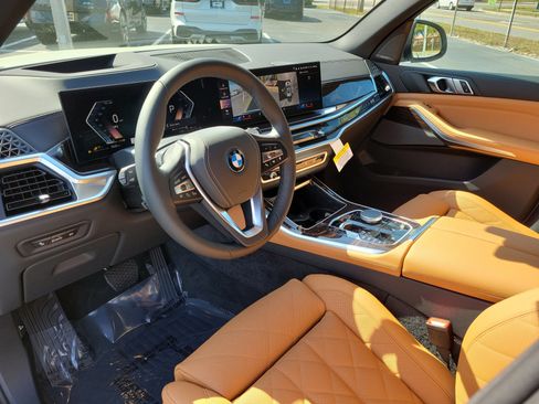 New 2026 BMW X5 xDrive50e image 18