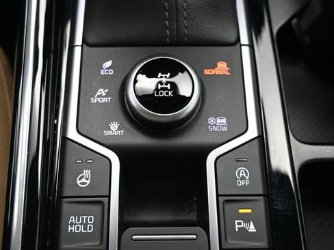 Used 2025 Kia Sorento SX Prestige w/ Olive Brown Leather Package image 33