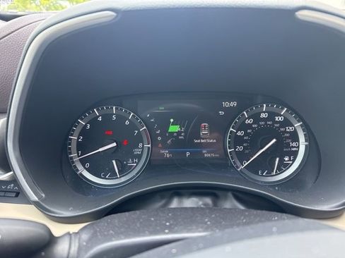 Used 2020 Toyota Highlander XLE FWD image 7