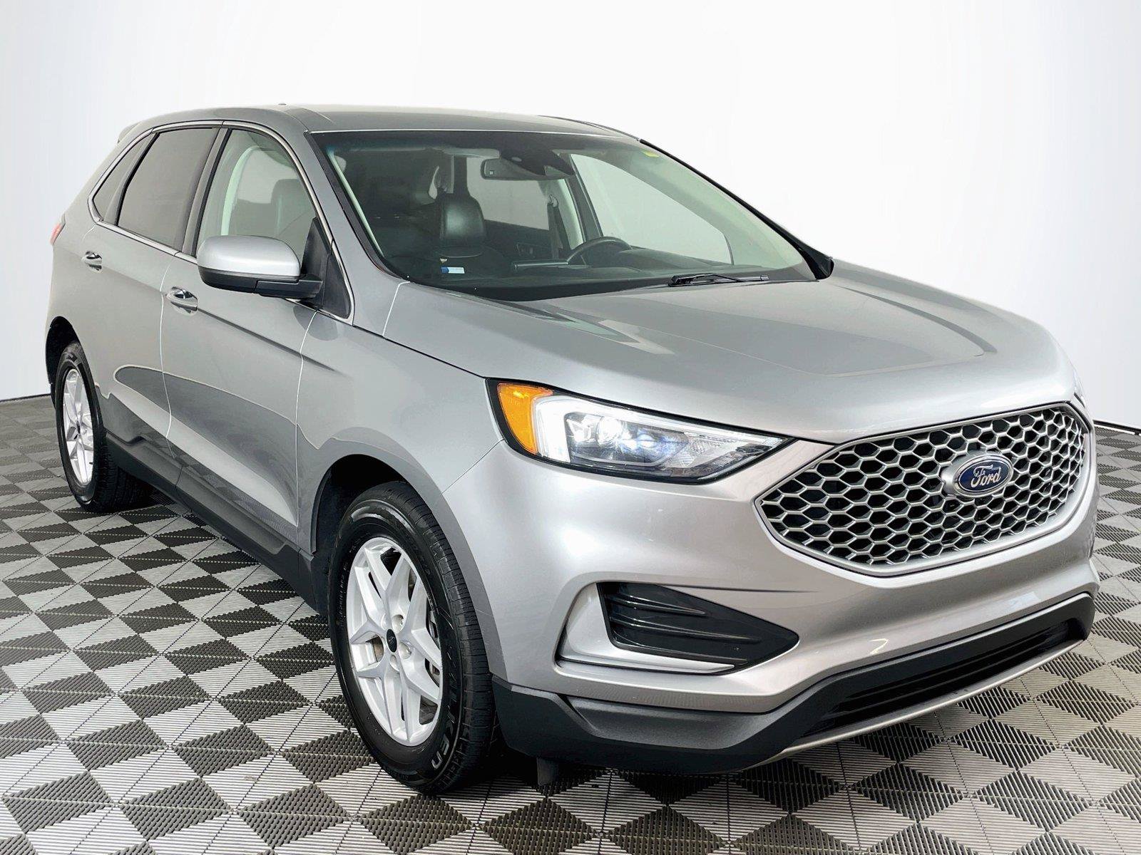 Used 2024 Ford Edge SEL AWD/4WD image 1