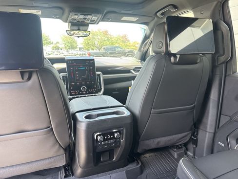 New 2026 GMC Yukon XL Elevation w/ Elevation Premium Package AWD/4WD image 19