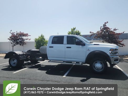 Used 2025 RAM 5500 Tradesman AWD/4WD image 1