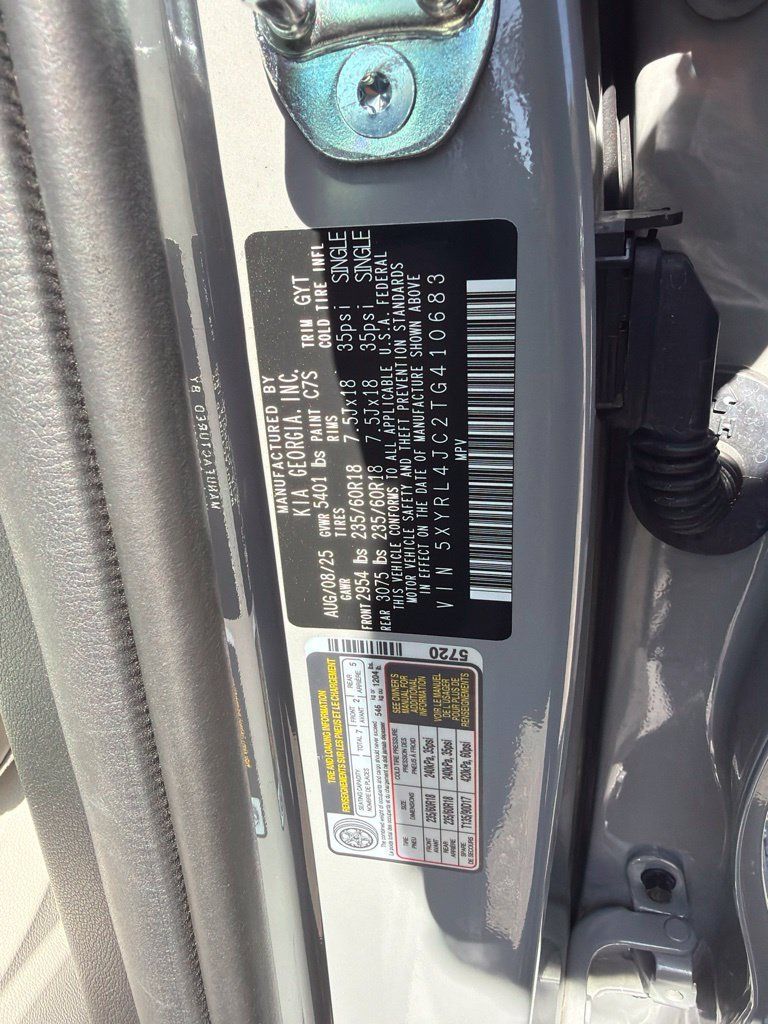 Certified 2026 Kia Sorento S w/ S Panoramic Sunroof Package FWD image 3