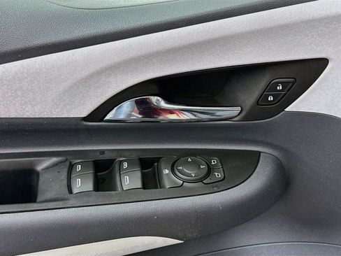 Used 2017 Chevrolet Bolt Premier w/ Driver Confidence II Package FWD image 17