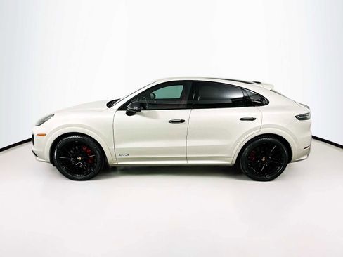 Used 2022 Porsche Cayenne GTS image 2