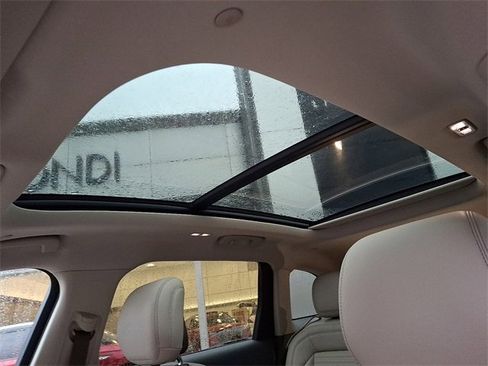 Used 2024 Lincoln Nautilus Reserve w/ Equipment Group 202A image 14