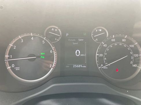 Used 2023 Lexus GX 460 Premium w/ Accessory Package image 12