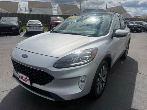 Used 2020 Ford Escape Titanium AWD/4WD image 7