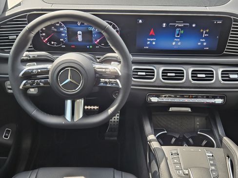 New 2026 Mercedes-Benz GLS 450 4MATIC image 27