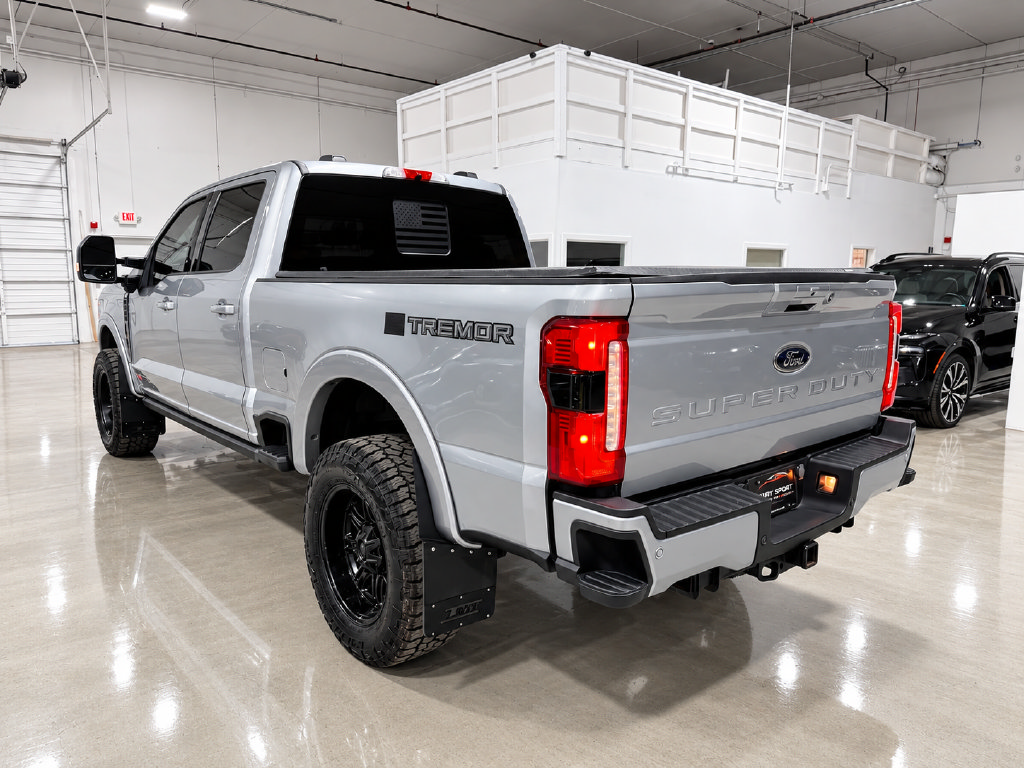 Used 2023 Ford F350 Lariat w/ Lariat Ultimate Package AWD/4WD image 2