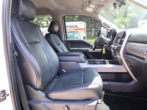 Used 2019 Ford F250 Lariat w/ Chrome Package image 31