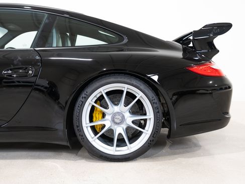 Used 2010 Porsche 911 GT3 RWD image 41