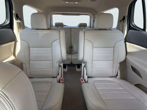 Used 2023 GMC Acadia Denali AWD/4WD image 17