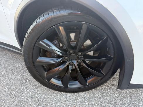 Used 2018 Tesla Model X 100D image 45