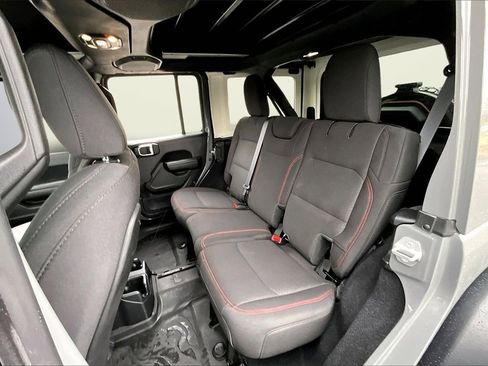 Certified 2023 Jeep Wrangler Unlimited Rubicon w/ Xtreme 35 Tire Package image 22