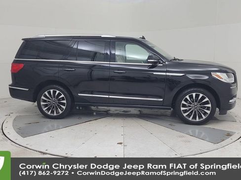 Used 2021 Lincoln Navigator Reserve w/ Luxury Package image 17
