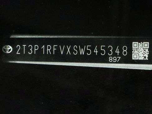 Used 2025 Toyota RAV4 XLE image 31