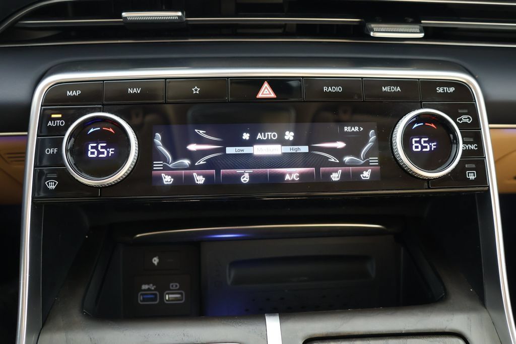 Used 2023 Genesis GV80 2.5T w/ Prestige 20" Package AWD/4WD image 15