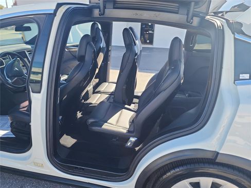 Used 2016 Tesla Model X 90D image 20