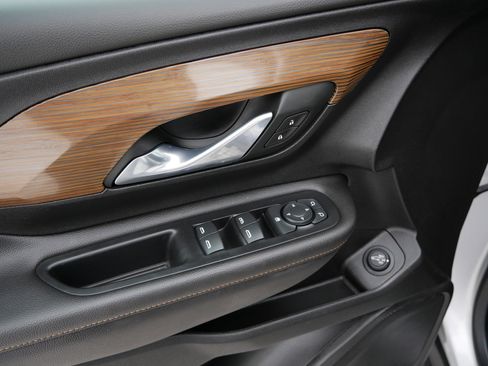 Used 2020 GMC Terrain SLE w/ Driver Convenience Package image 20