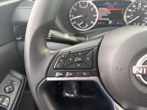 Used 2025 Nissan Sentra SV image 20